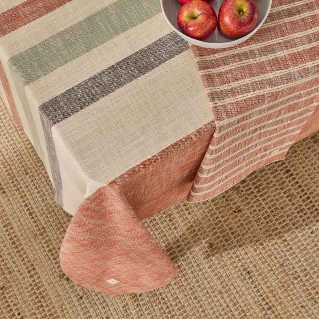 Покривка за маса BECA