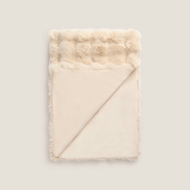 Декоративно одеяло Pudelina