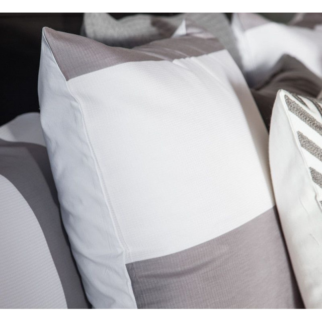 Декоративна калъфка за възглавница Ami