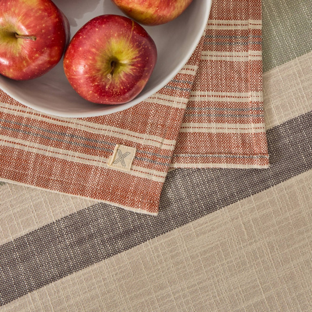 Покривка за маса BECA