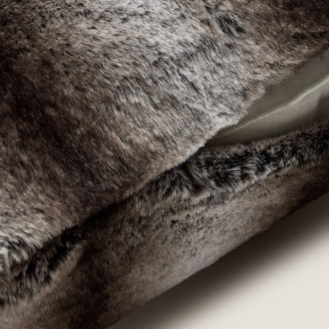 Декоративна калъфка за възглавница Bearskin