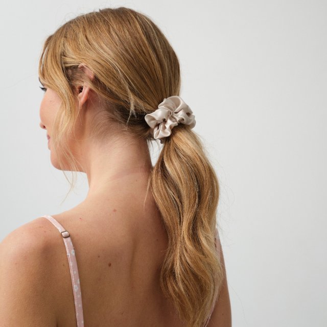 Комплект от два аксесоара за коса Silk