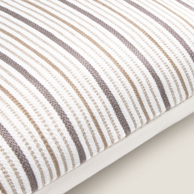 Декоративна калъфка за възглавница Gropa